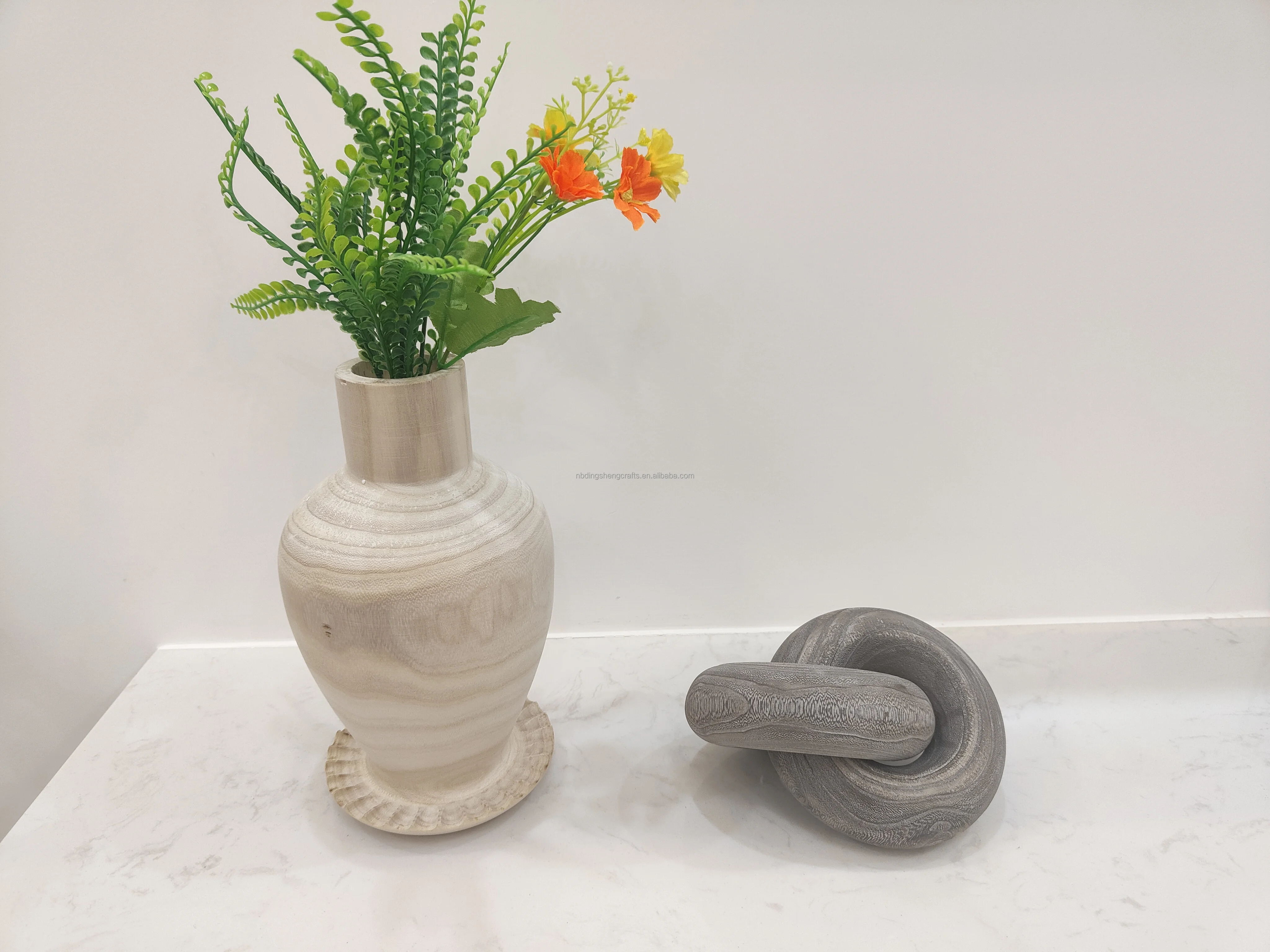 Modern Design Flower Vase for Tabletop and lobby Home Indoor and office Decorative Wood Flower Vase For Hot Selling