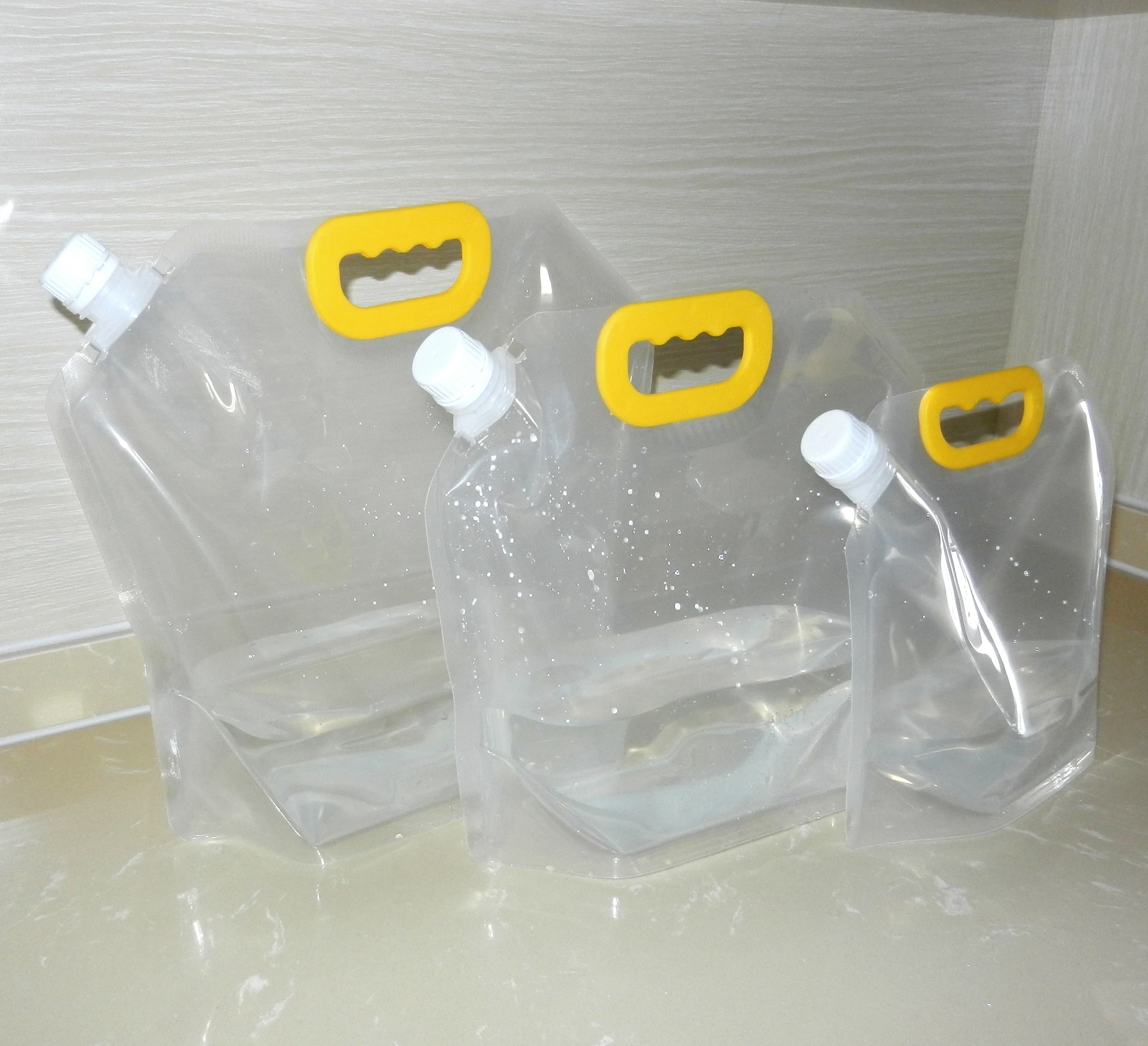 Transparent clear Composable Plastic Stand up Spout Packaging Bags for Liquid Juice Drinks Water Packing