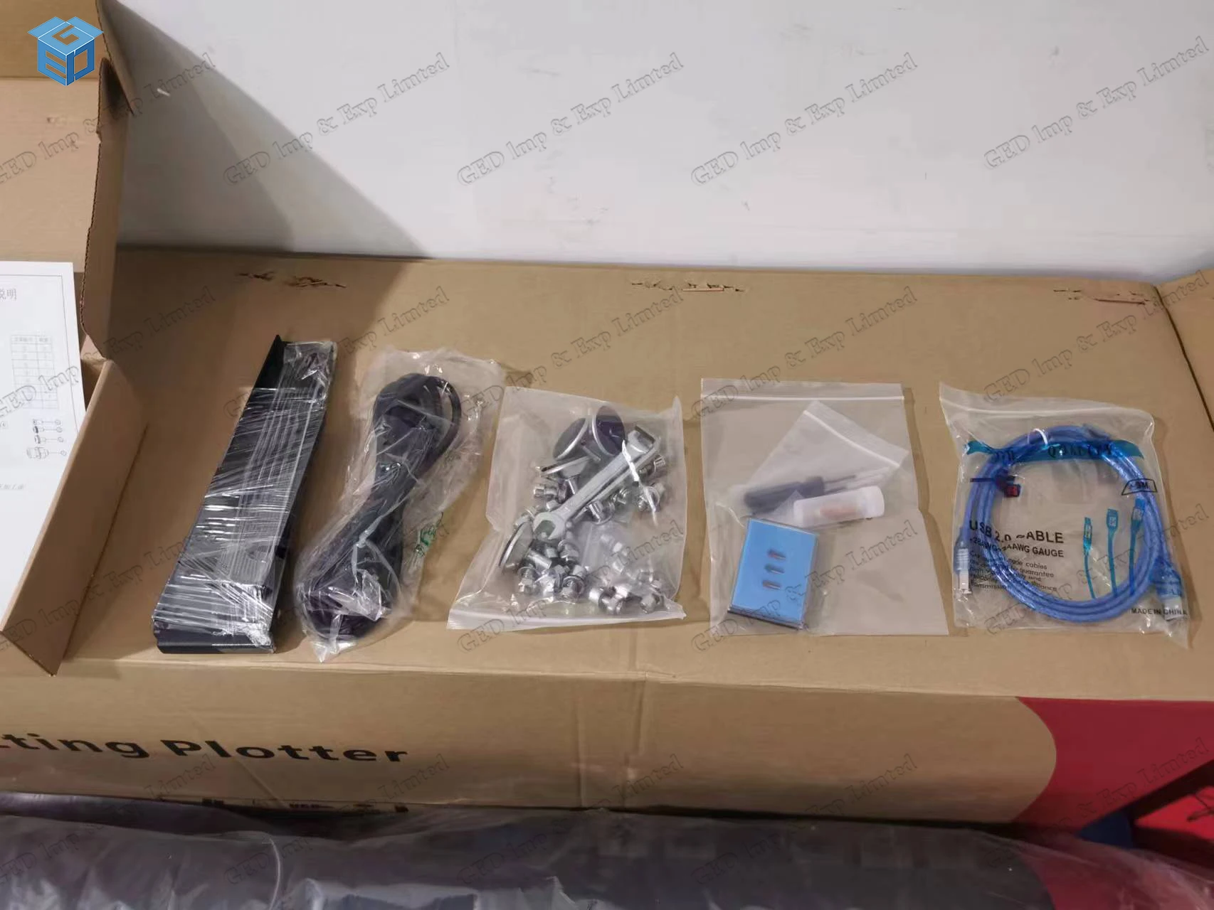 Guangzhou Skycut V48 Single Head Cutter Plotter With Signmaster Vinyl Sticker Label 1350mm V24 V60 Cutting Plotter