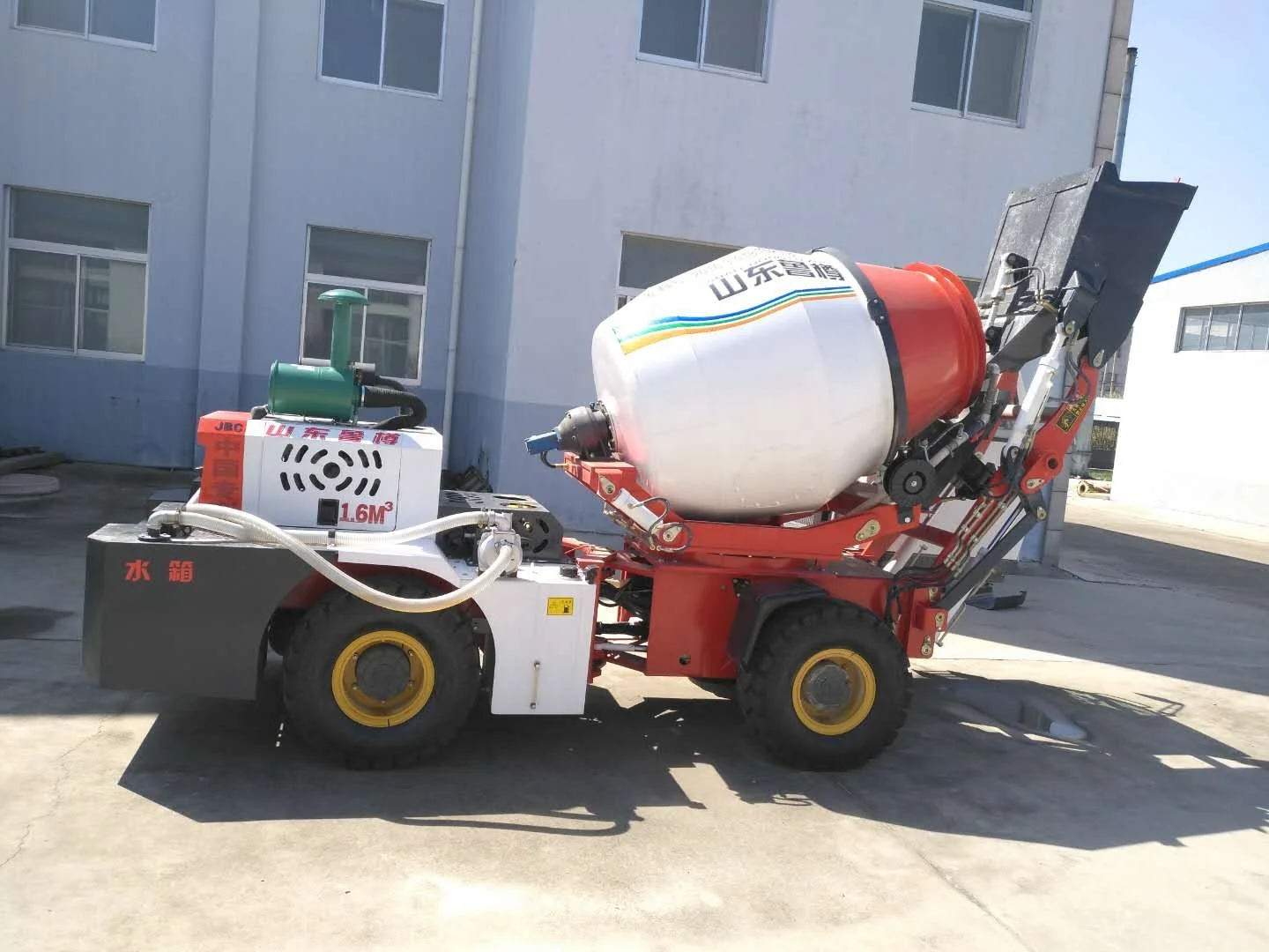 LUZUN 1M3 1.2M3 1.3M3 Self Loading Mobile Concrete Mixer Machine Price Self-loading Concrete Mixer Truck for Sale in Dubai