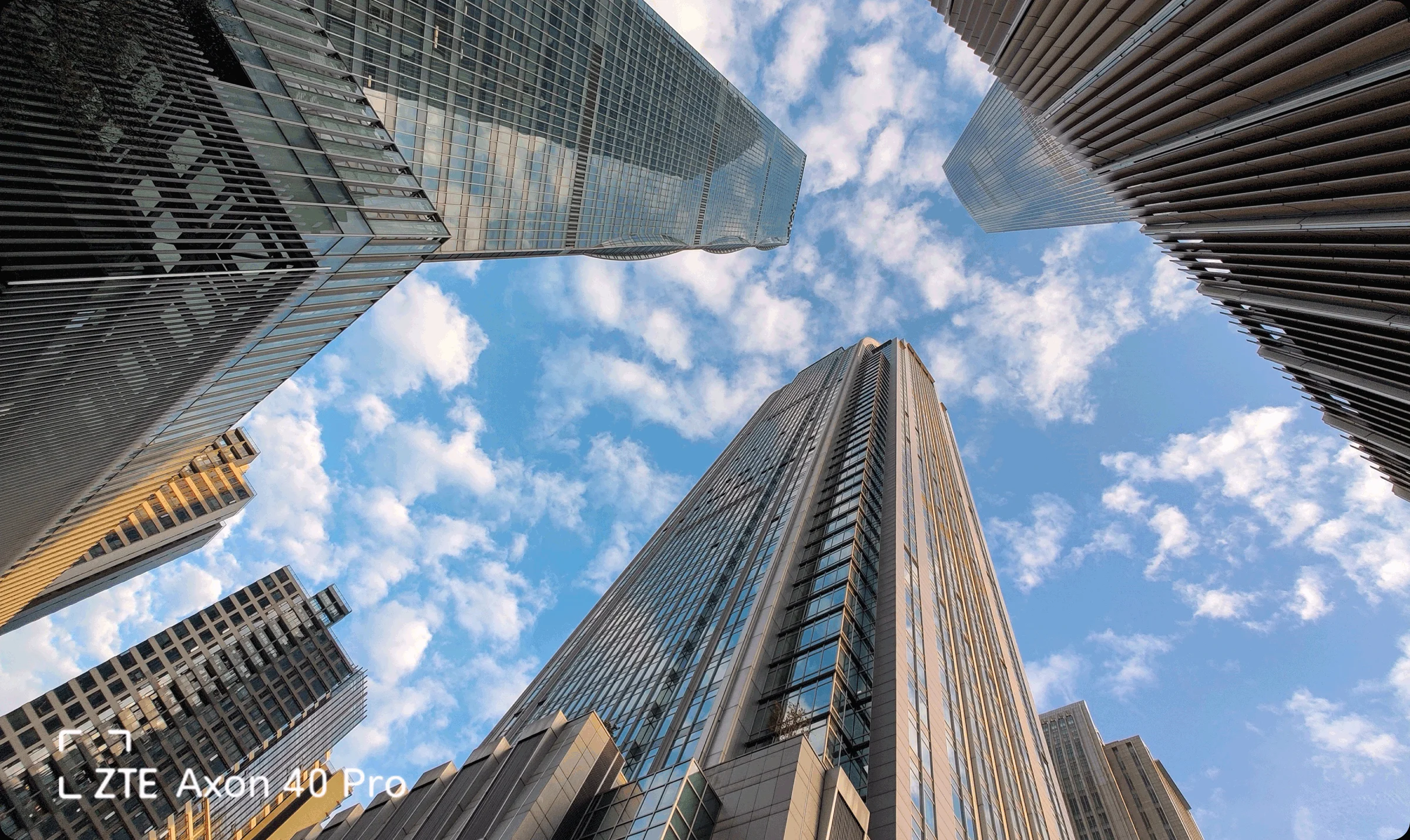 ZTE AXON 40 Pro (5).png