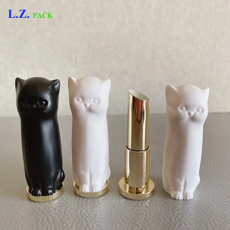 P-LAN Stock Hot Sale 11.1mm Black White Cat Matte Lipstick Tubes Custom Logo Plastic Empty Lipstick Packaging Tube