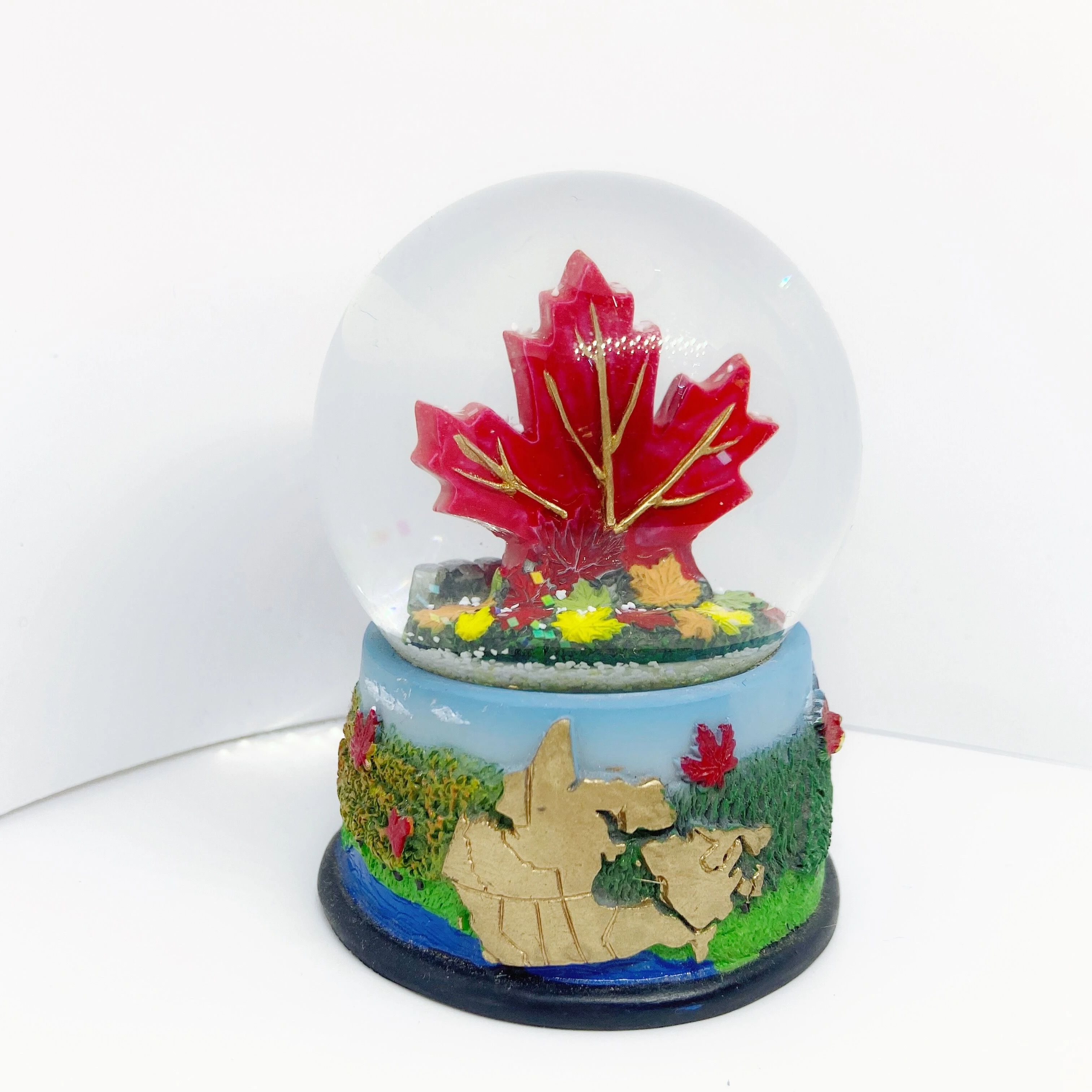 Manufacture  2022 cheap snow globe and custom made snow globes for sale