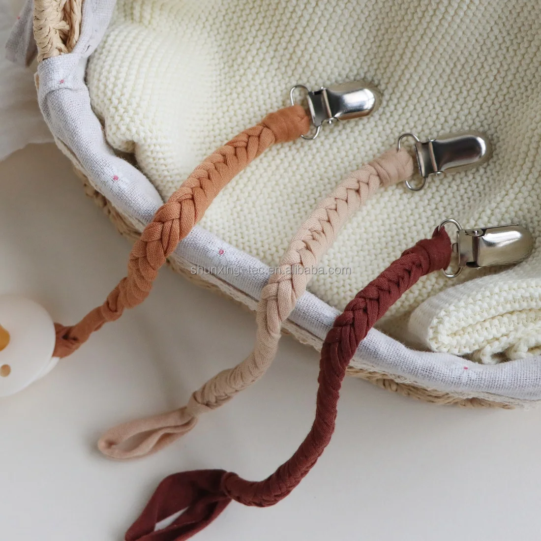 Handmade Dummy Clips Holder Chain Eco Friendly Flexible Fabric Yarn Braided Baby Pacifier Clips