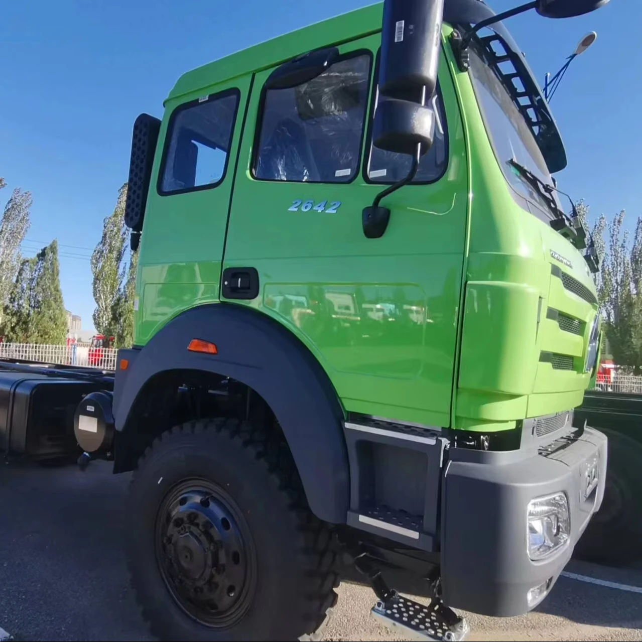 BEIBEN 2642SZ TRACTOR RIGHT HAND DRIVE WEICHAI FAST