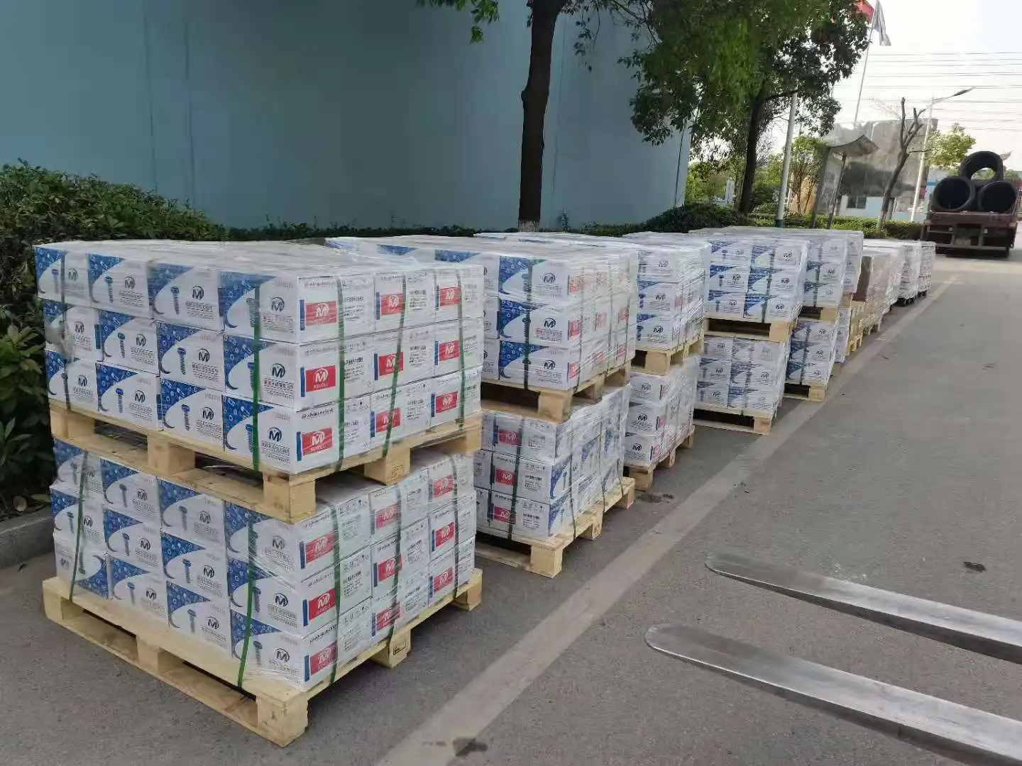 MINGLU Slotted set screws with cone point DIN553 ISO7434 by stainless steel