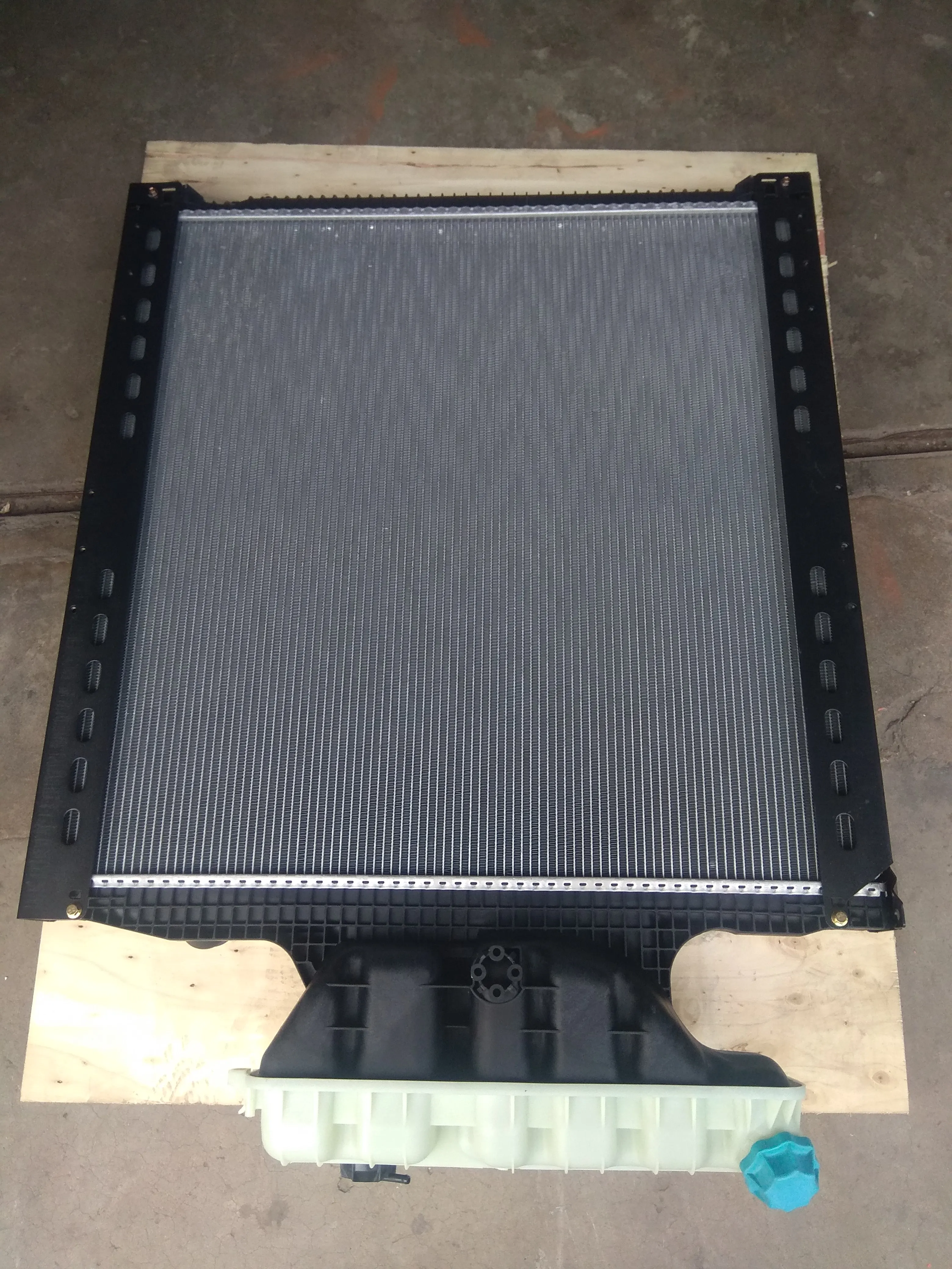 81061016520  Sterling Truck Radiator Accessory