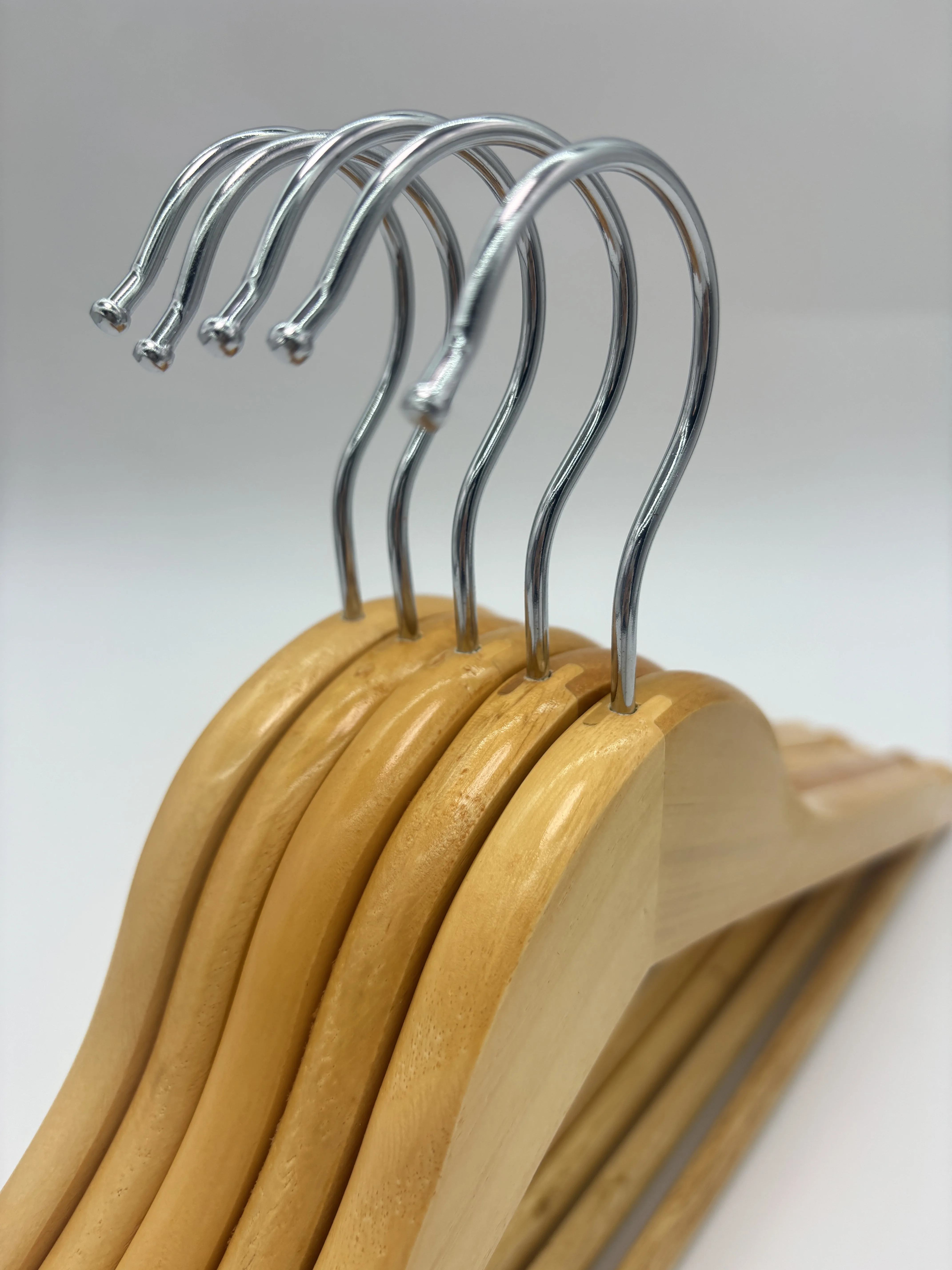 Custom brand clothing store solid wood hangers for the supermarket quality wood hangers wholesale