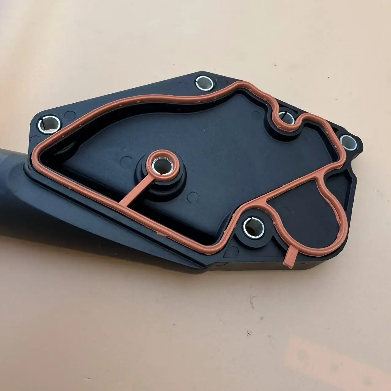 Factory Wholesale 06E121168 thermostat cover for A6L A7 A6 S6 A8 S8 A5 S5 A4L Q5 A4 S4