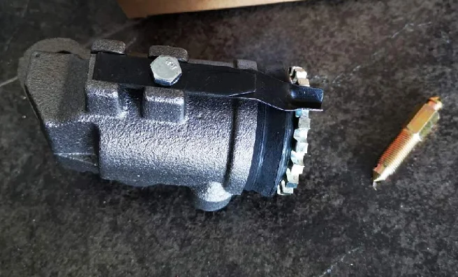 Heavy Duty Truck Part 47500-1620 Wheel Chamber Oil Brake for HINO 300 replacement