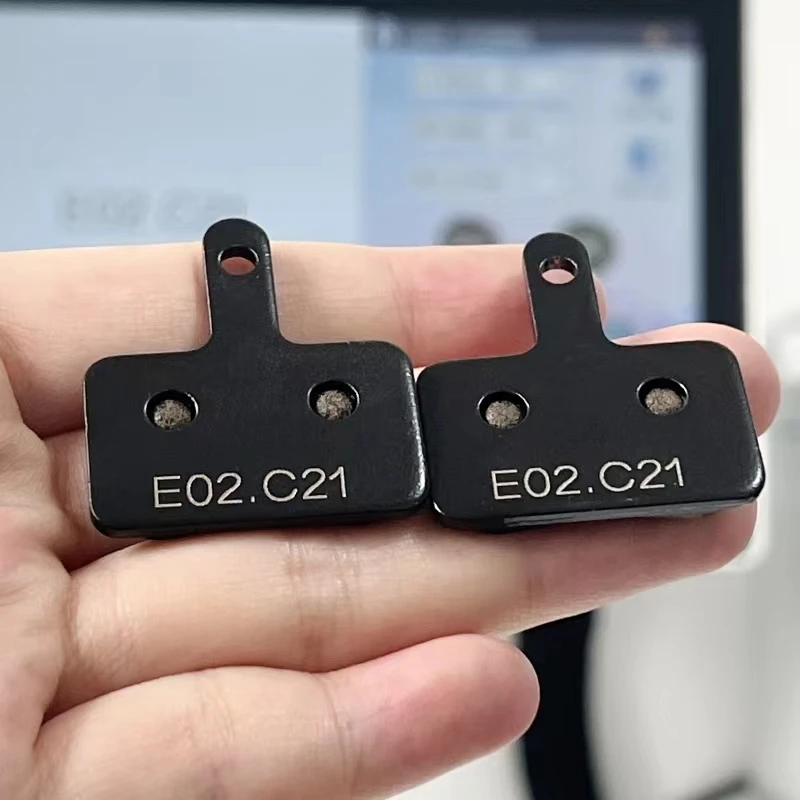 Yaomatec 20W Desktop Fiber Laser Marking Machine for Metal Aluminum Iron Plastic Engraving of Multi-industrial Field