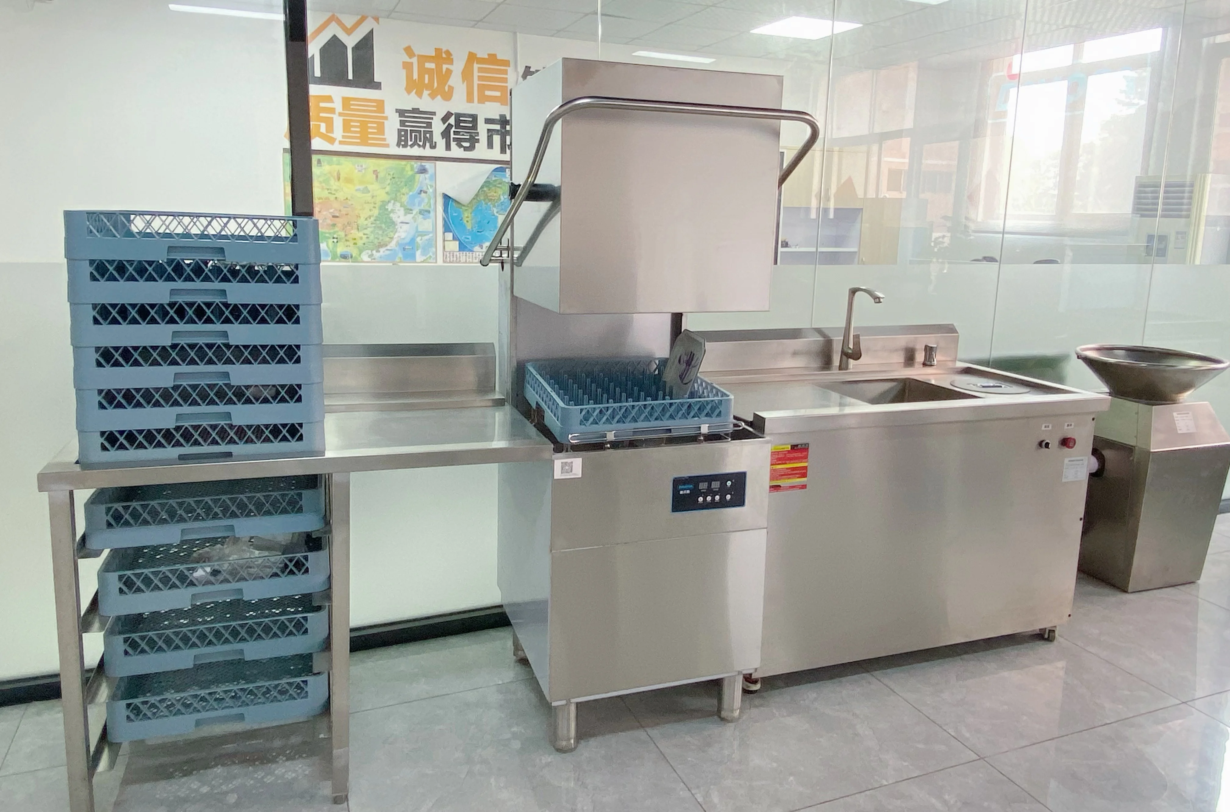 China Factory Fully Automatic Electric Dishwasher Industrial Hotel Commercial Cutlery Cleaner Freestanding Type