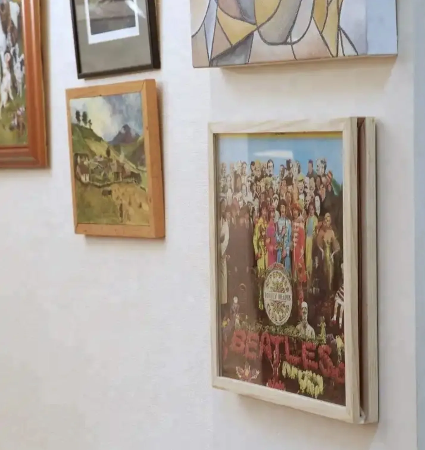 Black Stylish Vinyl Record Frame With Acrylic