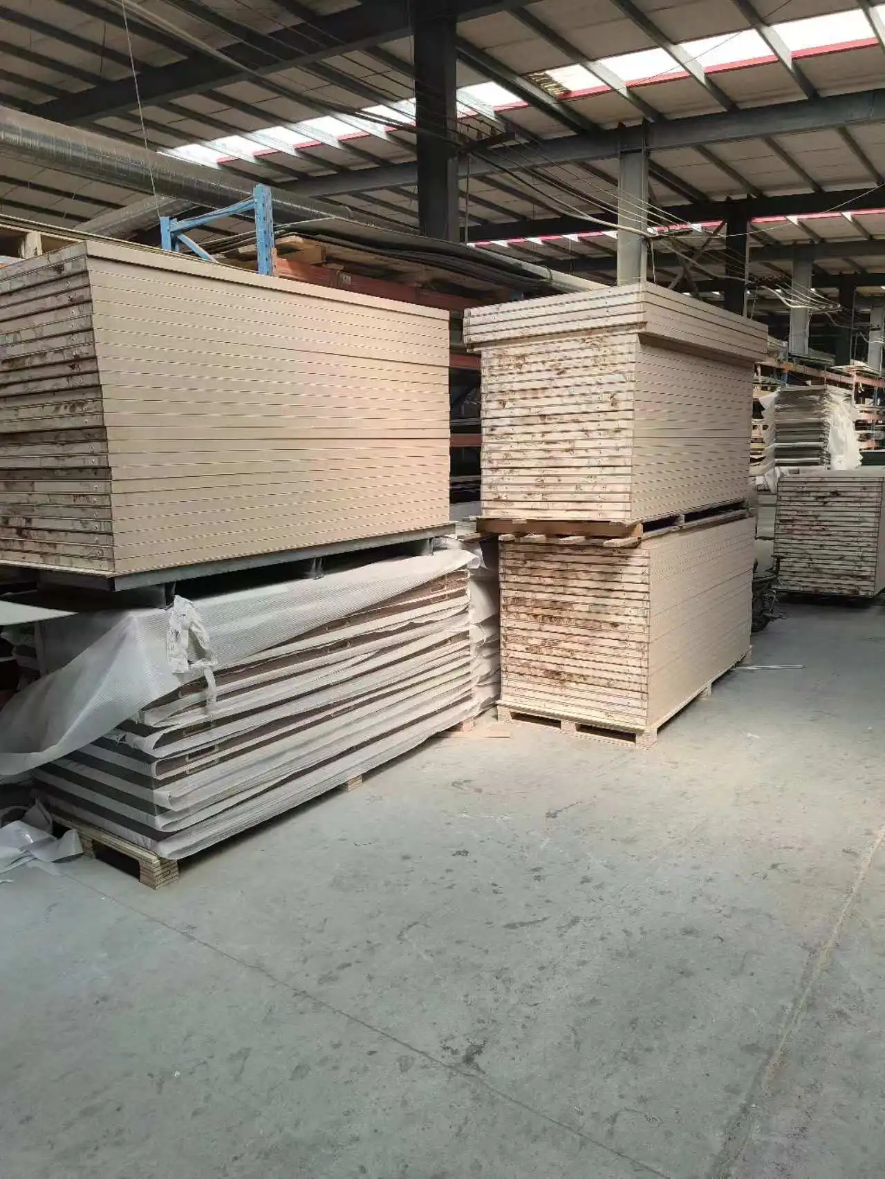 High quality E0 grade Melamine faced chipboard/partical board for furniture