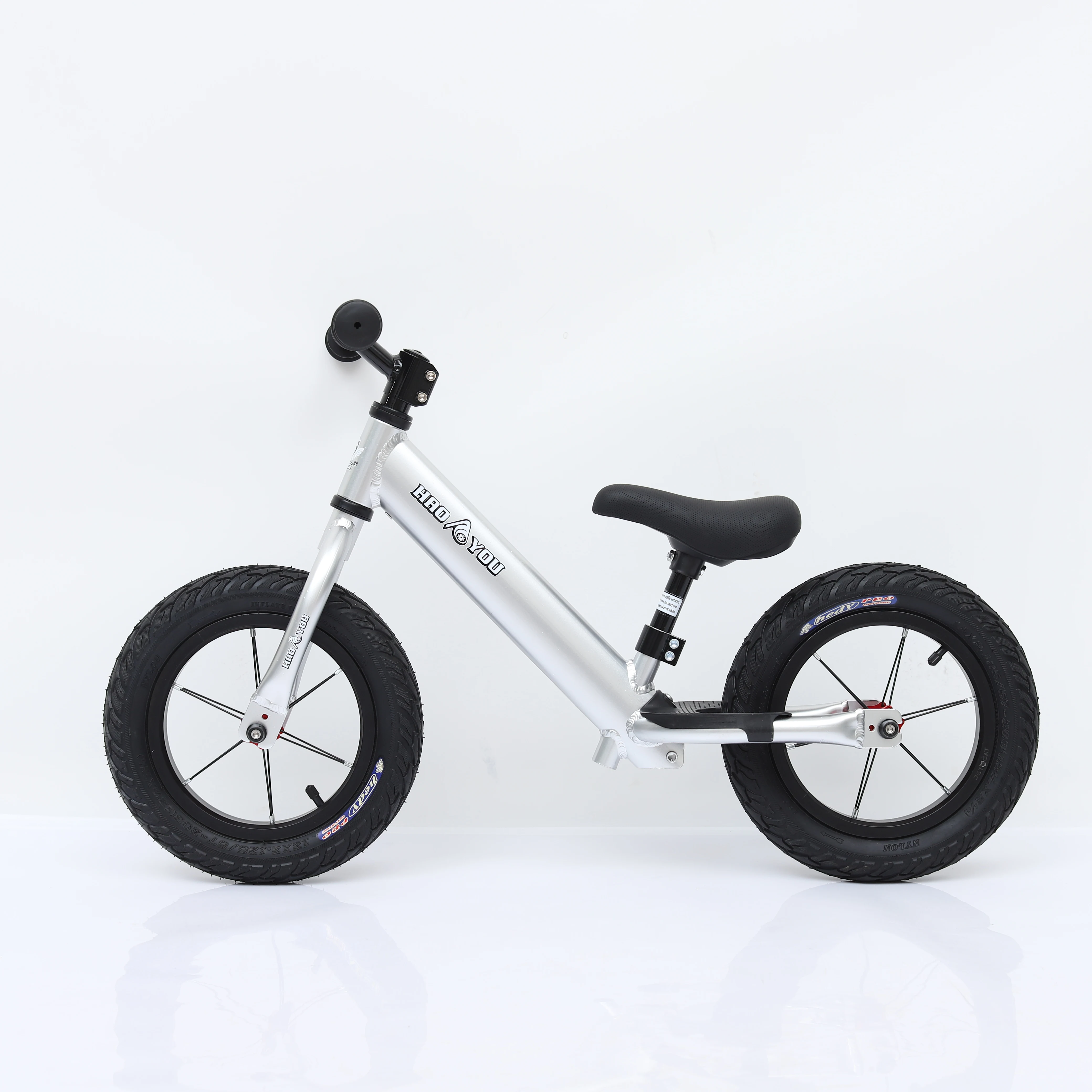 2019 wholesale plastic no-pedal baby kids push balance bike  Mini baby balance Bicycle