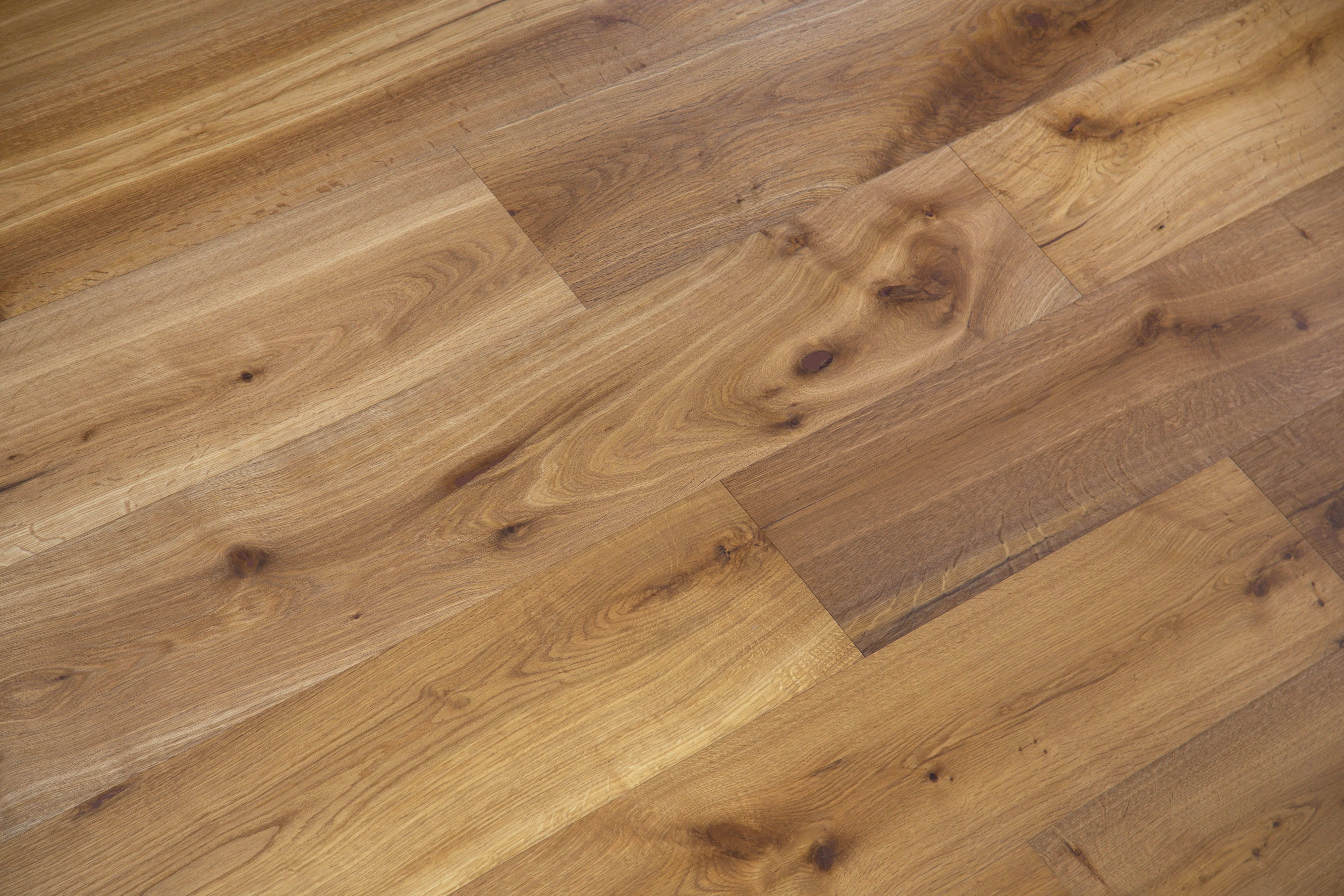 Villa/ hotel/ apartment  European white oak 3-layer engineered flooring 15/4*242*2210 saw cut Smoked Color Pine nut