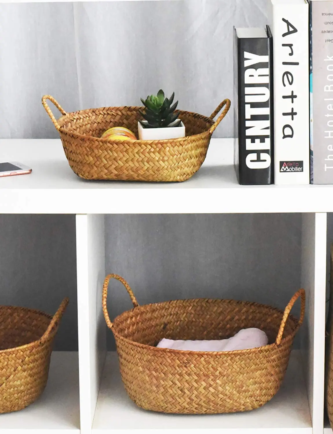 China Wholesale Natural Seagrass Woven Weaving Straw Wicker Storage Basket with Handles