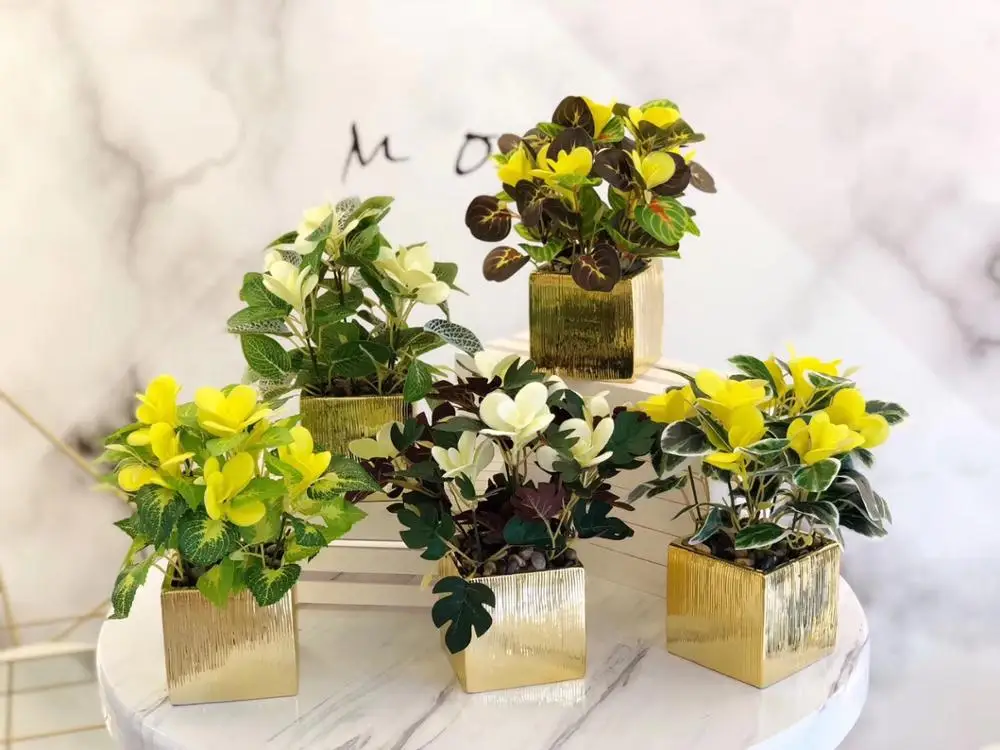 
Popular Europe Simple Style Faux Mini Gold Electraplated Potted Plants Artificial Cactus And Succulent In Ceramic Pot 