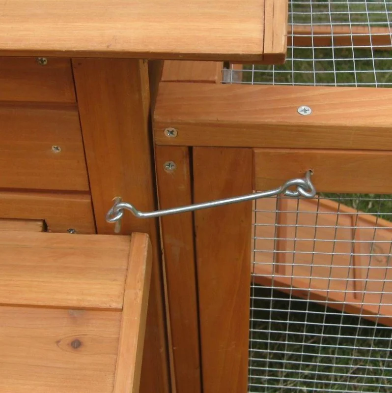 Easy clean folding wooden chicken coop run