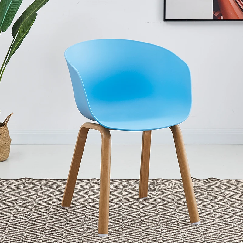 Оптовая продажа дешевая мебель для столовой кресло скандинавский полипропиленовый пластиковый обеденный стул с металлическими ножками