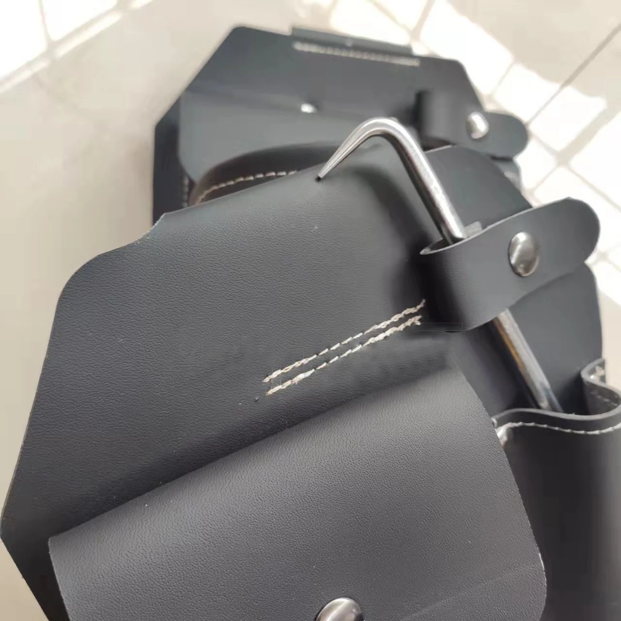 Leatherette Concrete Iron Hook Bag Construction Site Steel Manual Handheld Rebar Tie Wire Tools Storage for Worker Supervisor