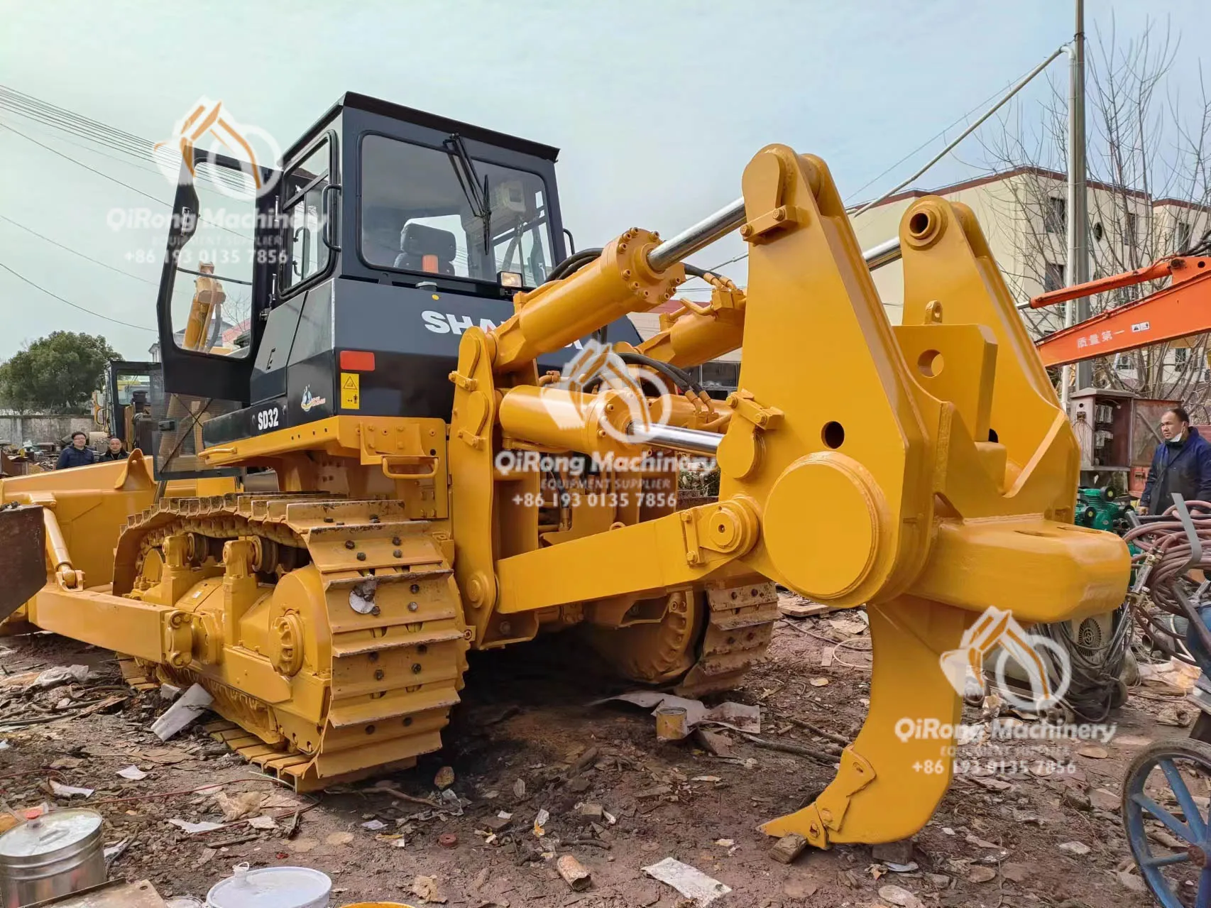 Powerful Bulldozer SHANTUI SD22 Crawler Bulldozer SD23 Dozer