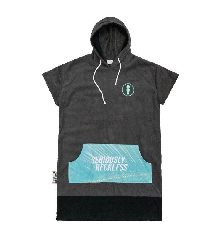 Полотенце-пончо из микрофибры с капюшоном для взрослых