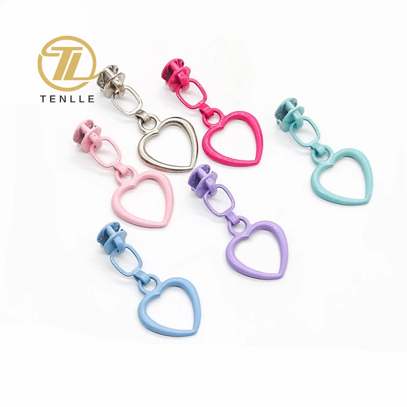 Manufacturers wholesale box bag pen bag shoes zipper head 3 no.5 nylon heart piece pull head multicolor optional