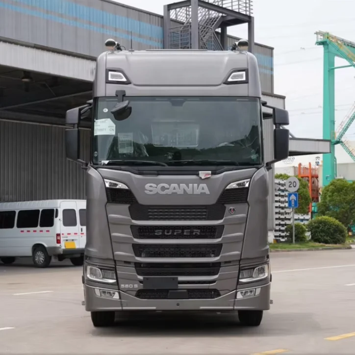 Good condition Used tractor truck SCAN IA 6X2 560S Heavy Semi Trailer Head for sale
