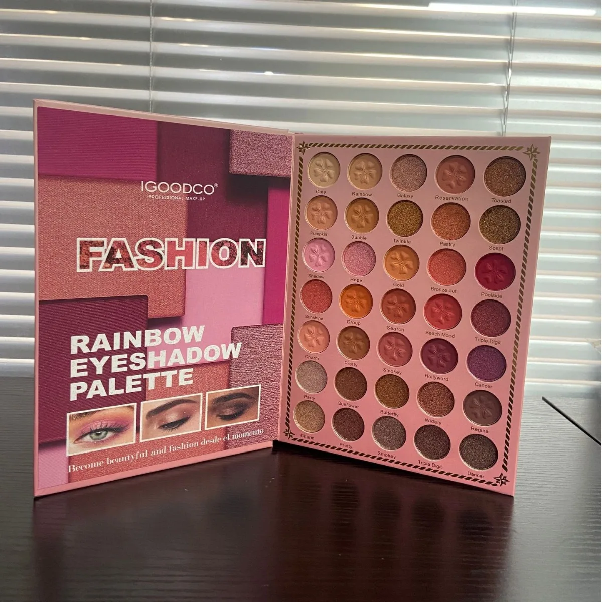 Wholesale 4 in 1 Makeup Book Palette Eye Shadow Blush Concealer  Custom Makeup Palette Suppliers