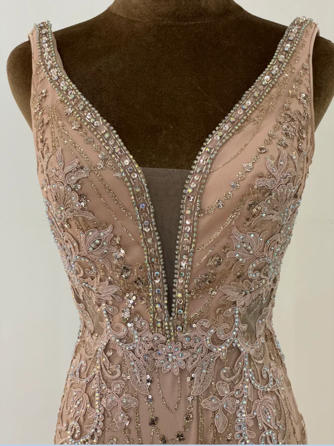 drop shipping low MOQ Floor length jeweled garland motif mermaid gown sweep train deep V prom Dress