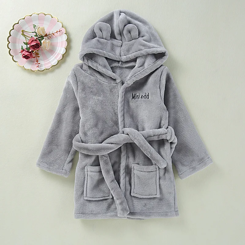 
2020 China Wholesale Flannel Baby Hooded Bathrobe Kids Flannel Nightwear Dressing Gowns 