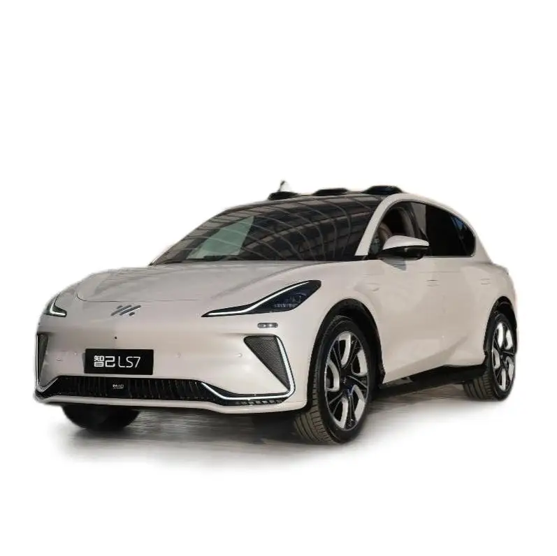 Тройная литиевая батарея новый электромобиль для IM LS7 77kWh городской Fit RWD 640 км