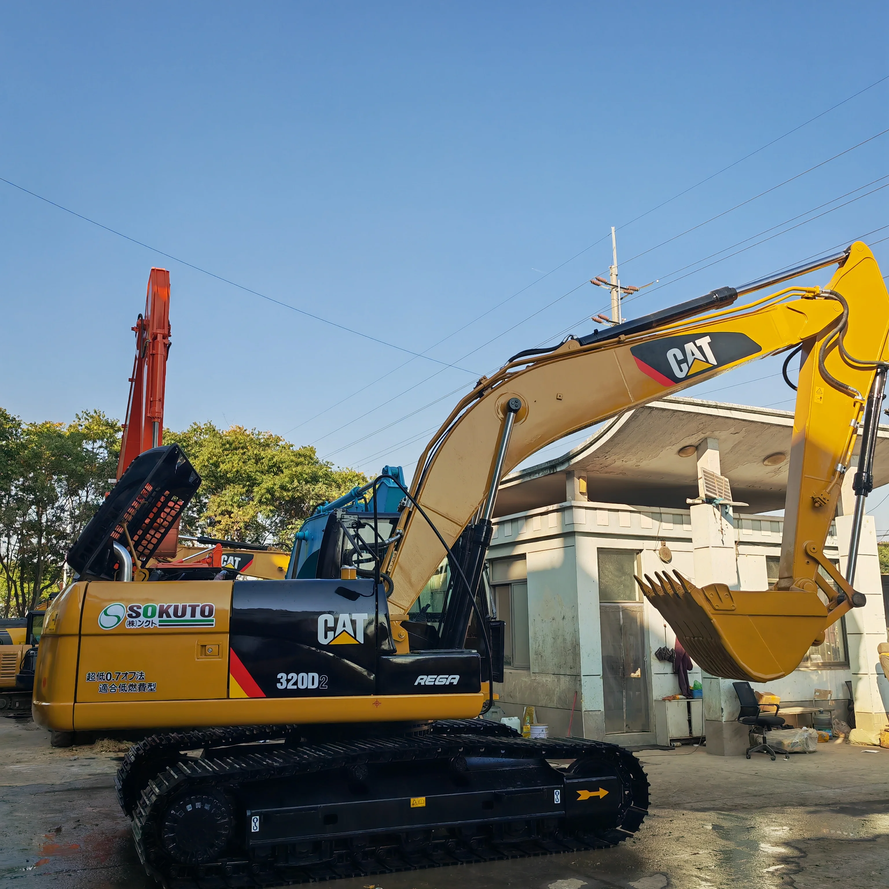Hot selling original Japan 2021 year 20 ton used excavator cat320 cat320D excavator for sale in Shanghai