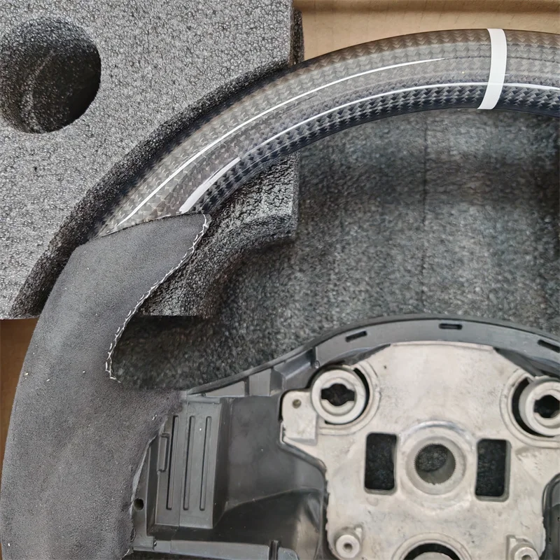 High Quality Steering Wheel Car Interior Accessories For Tesla Model 3 Y Yoke 2017-2023 Customize Carbon Fiber Alcantara