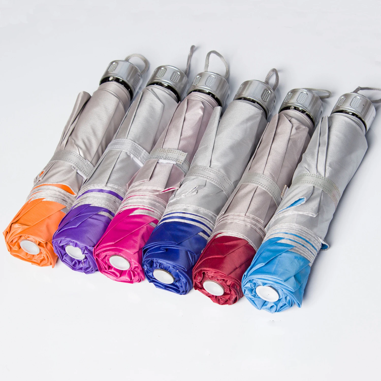 Promotional Outdoor Heavy Duty High Wind 8 Foot Windproof Beach Umbrella With Sand Anchor