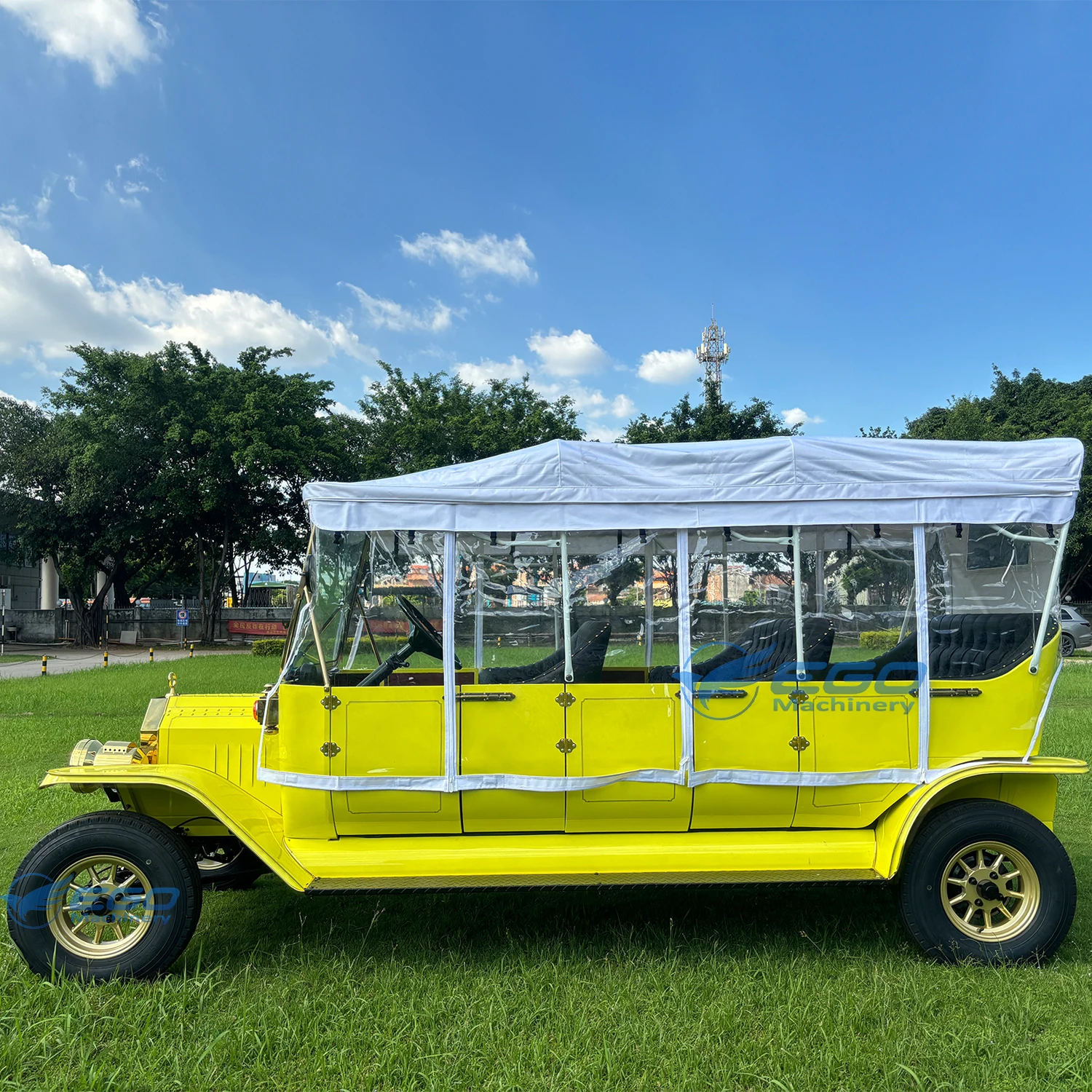 Professional Manufacture Nice Price Environmentally Friendly New Energy Electric Vintage Classic Car