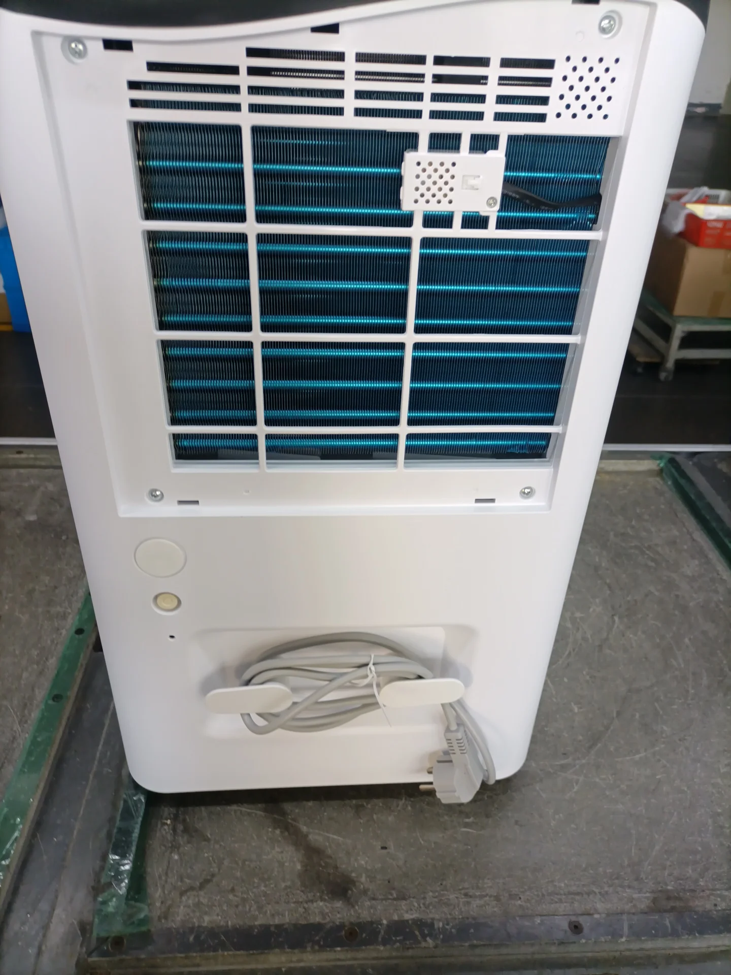 40L Bed room air water Absorb Portable Plastic Dehumidifier