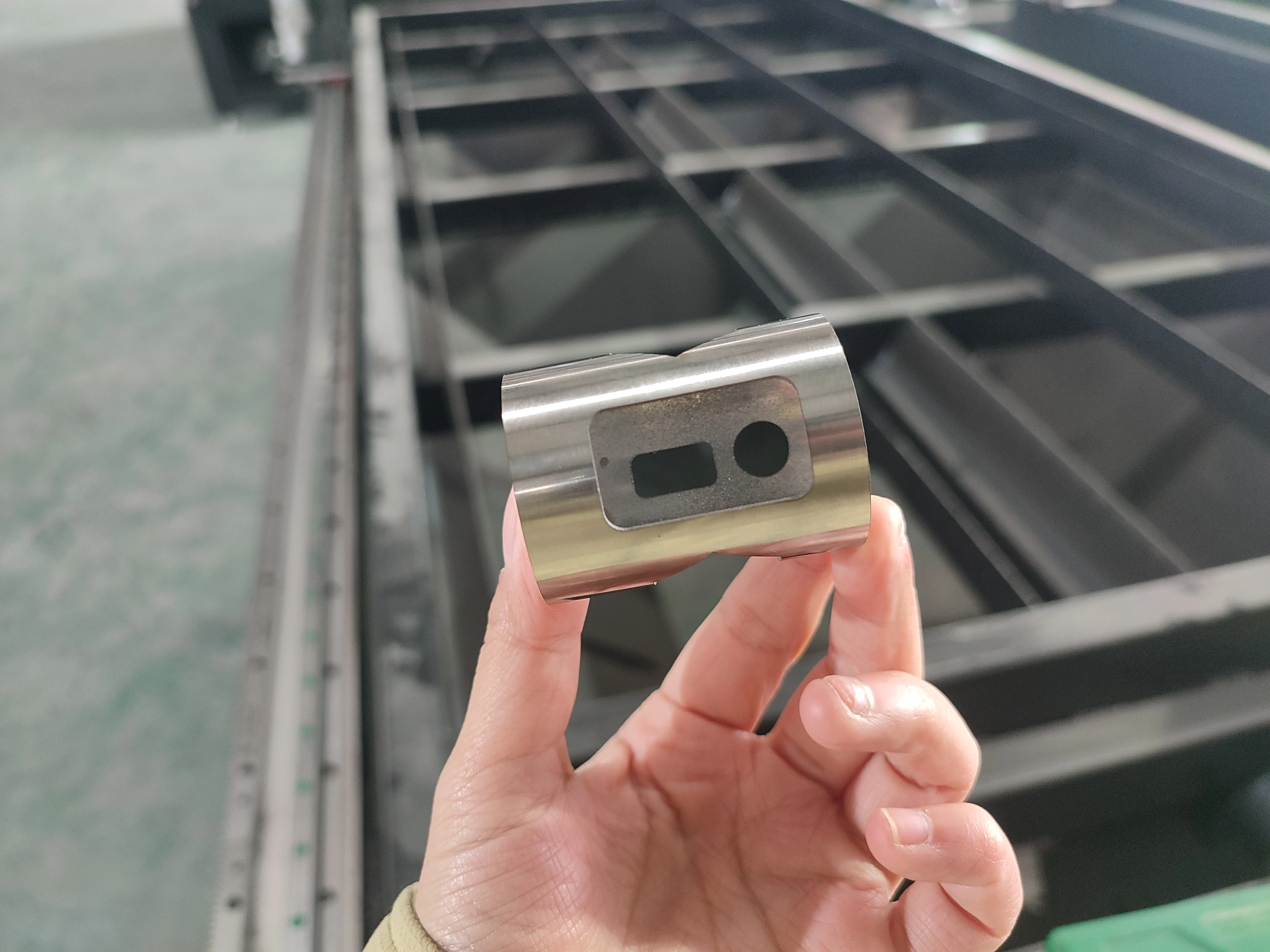 Low Cost Full Automatic Laser Cutting Machine For Small Tube Cutting Capillary Tube Precision Laser Cutting Machine