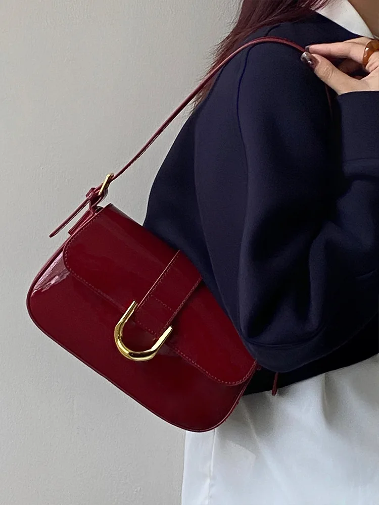 2024 Low MOQ Custom Factory Small PU Fashion Handbag Crescent Shoulder Bag Under the Arm Purse Low MOQ Emboss and Deboss logo