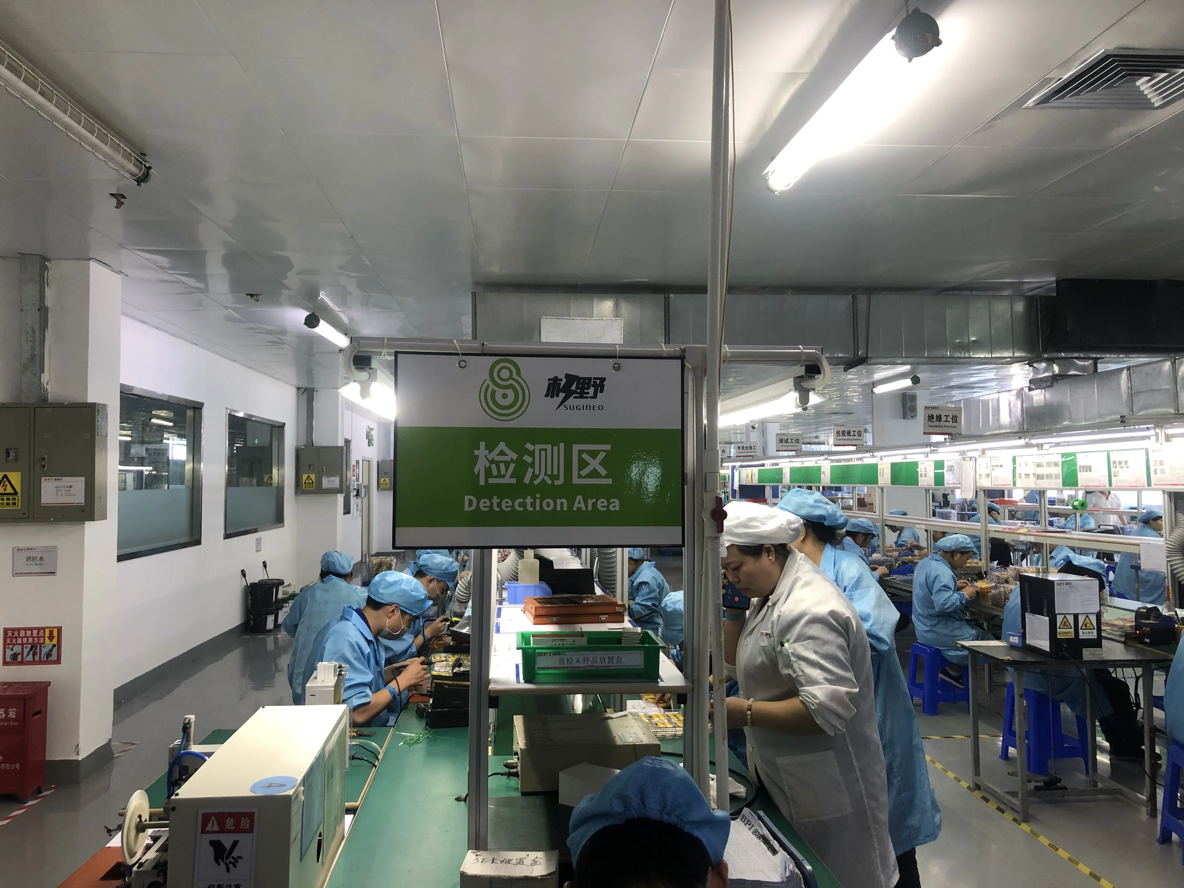 SUGINEO portable power station 2000w Backup Solar Charging Lithium Generator with solar panels