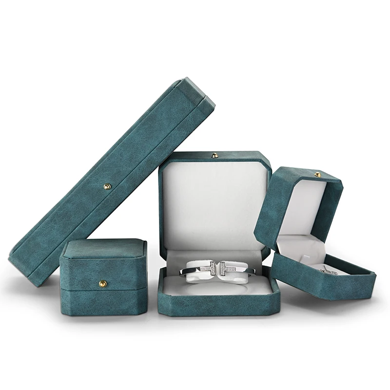 FANXI high quality PU leather cream white Jewelry Boxes Packaging Plastic Jewellery Box  with button custom logo