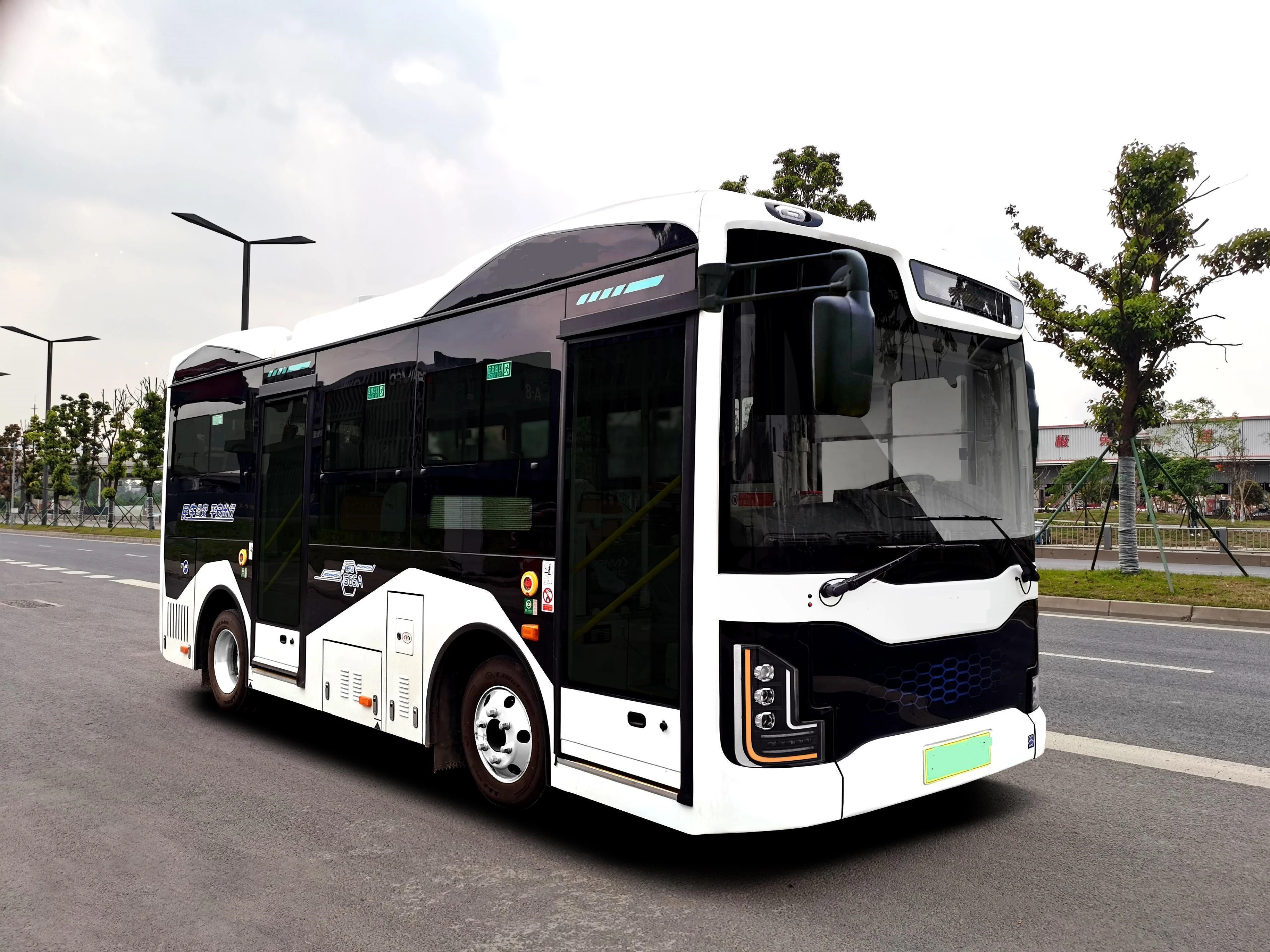 
SYP SHE6850PEV 8.5 meter pure electronic bus with 60 passenger load ECE approve 