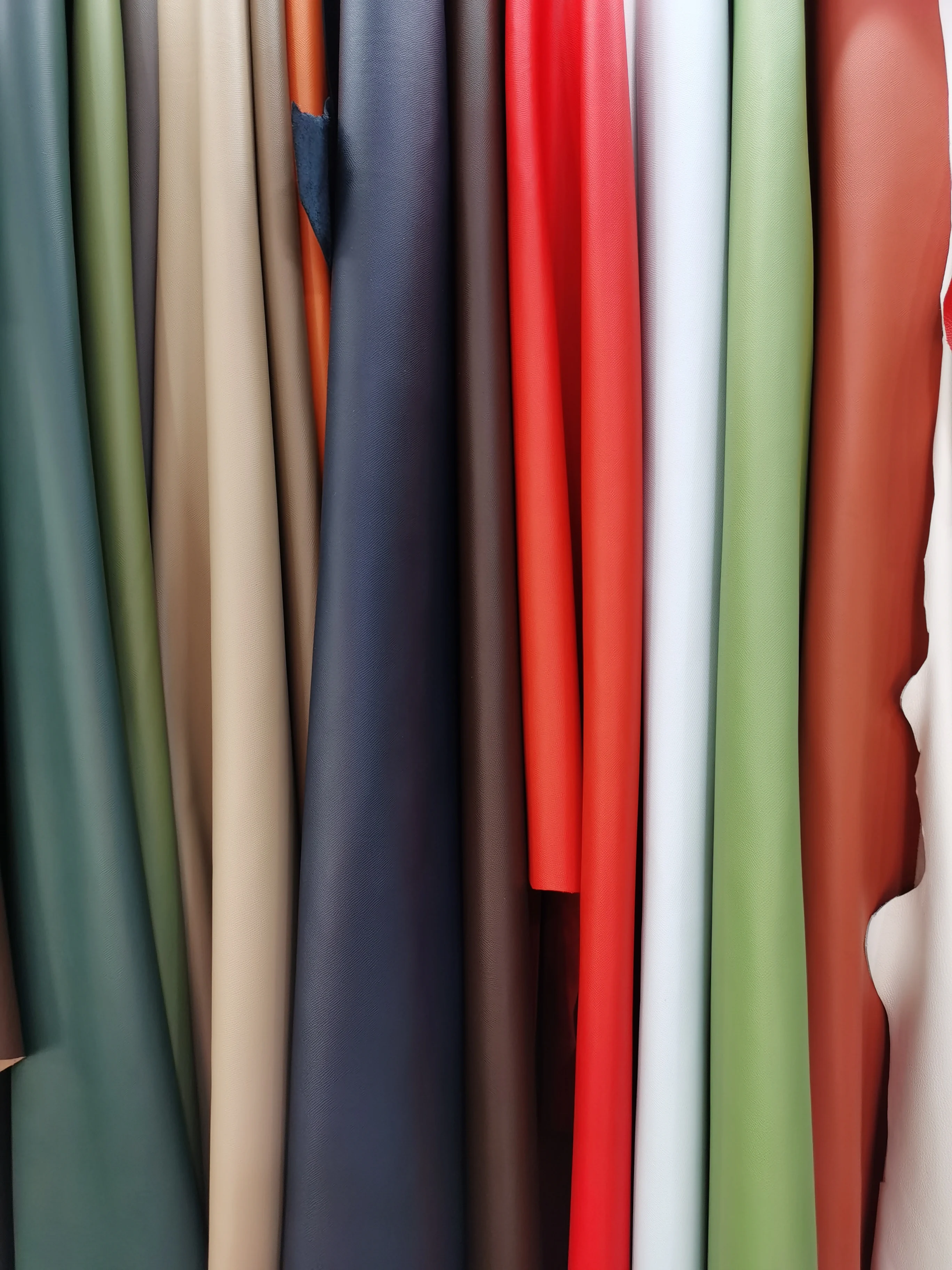 
Domestic Grain top layer leather EPSOM cowhide skins and hides leather for shoes and bags 