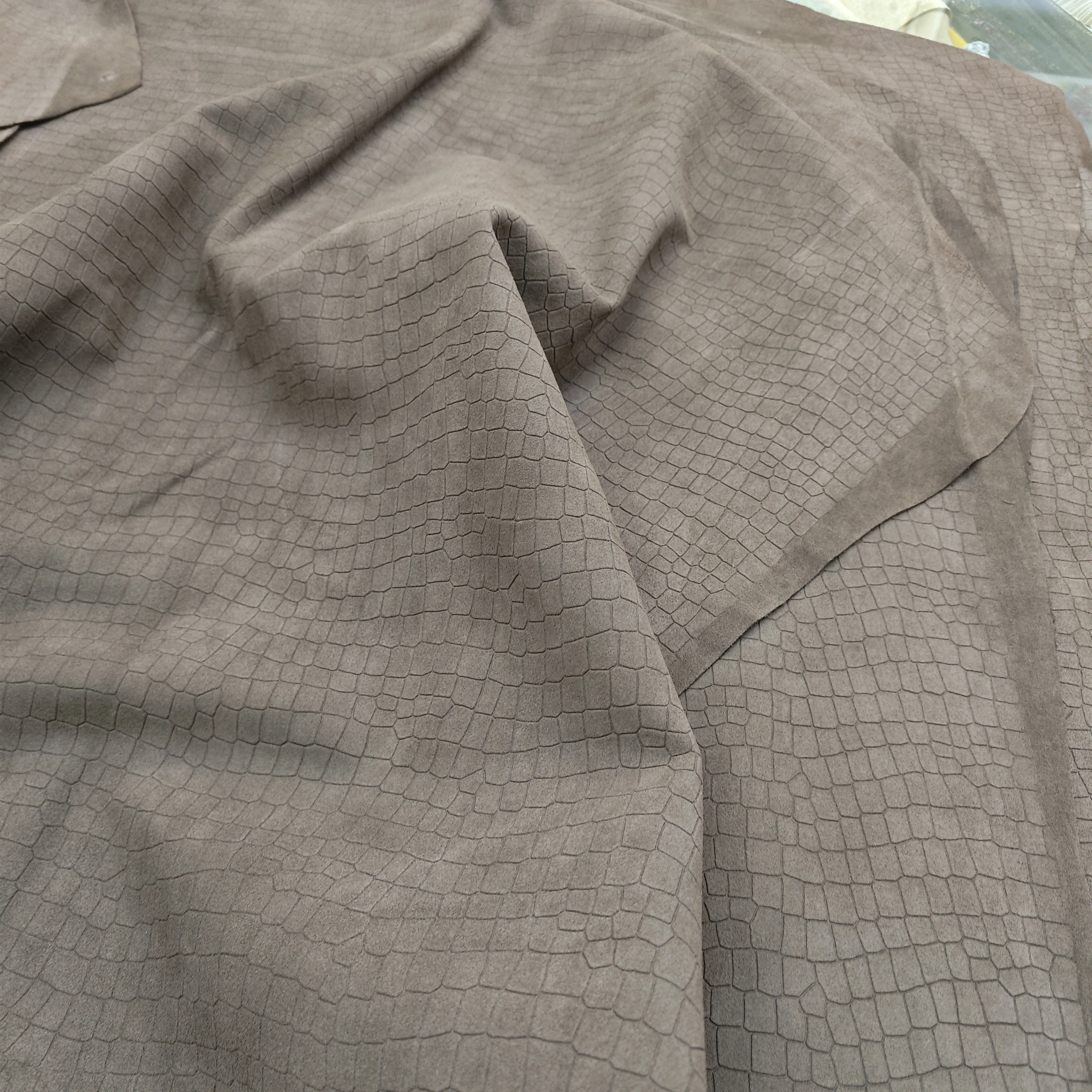 Crocodile embossed cow suede Alligator pattern Cow split leather For shoes garment wallet