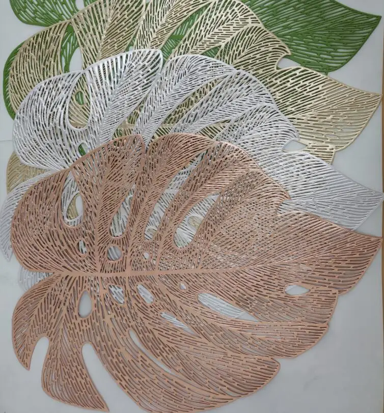 
luxurious gold round placemat for table decorating 