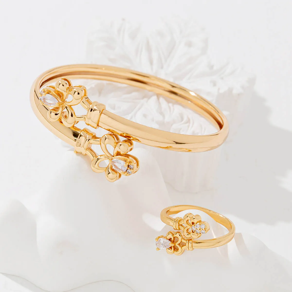 Wholesale Saudi Gold Ball Design Cuff Bangle Bracelet Flexible Cubic Zirconia Ring and Bangle Two Pcs Sets Jewelry Women