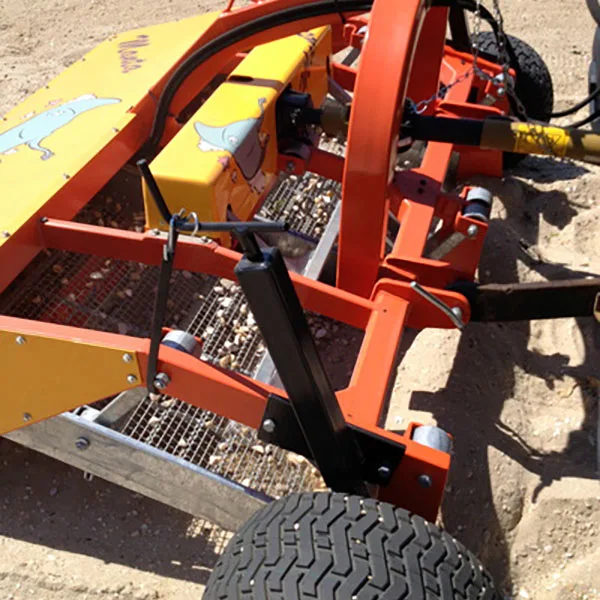 Hot sale mini-type tractor mounted beach cleaner Sand Beach Clean machine