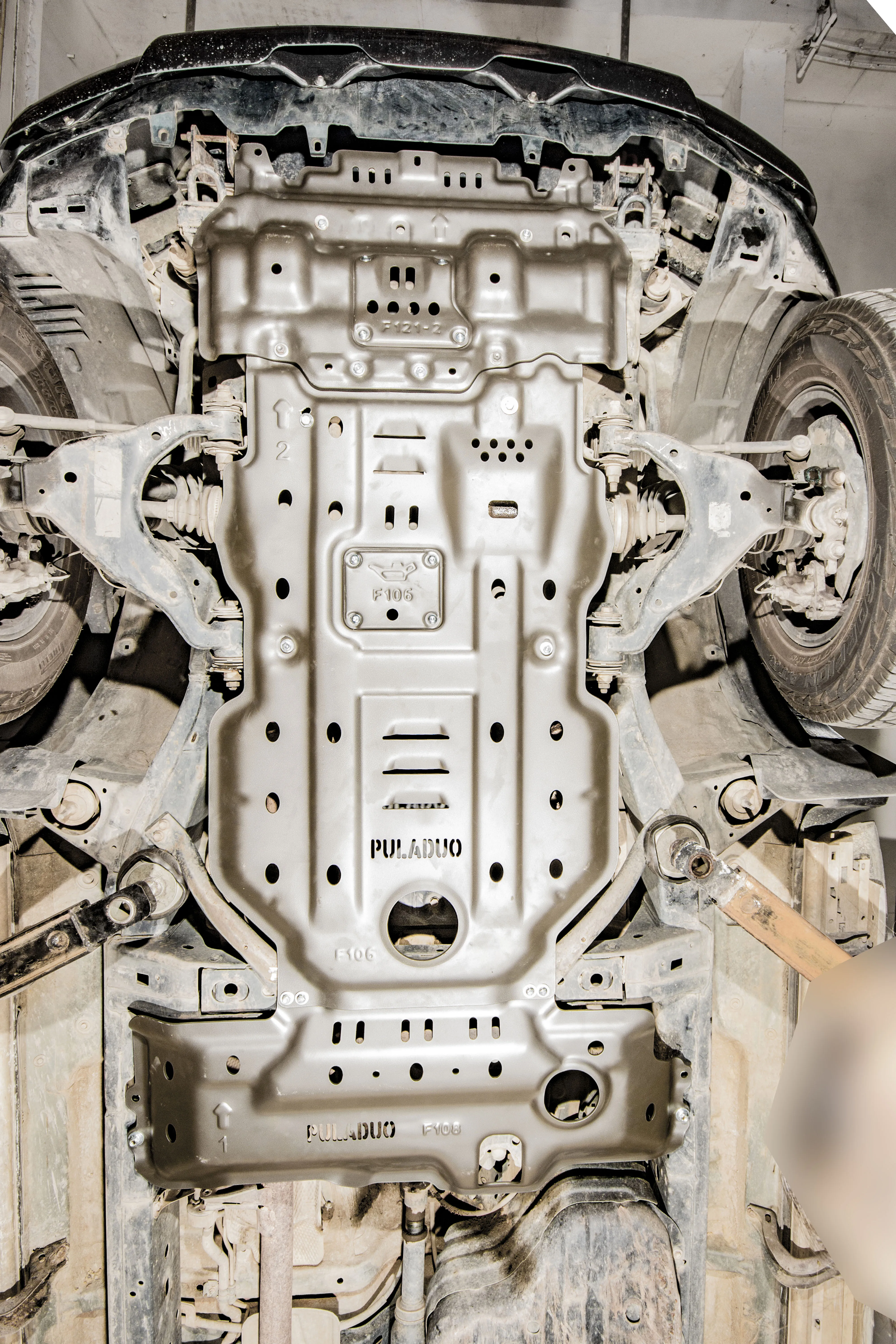 Body Parts Lower Underbody Guard Aluminum Alloy Prado LC120 Engine Cover Full Skid Plates for Toyota