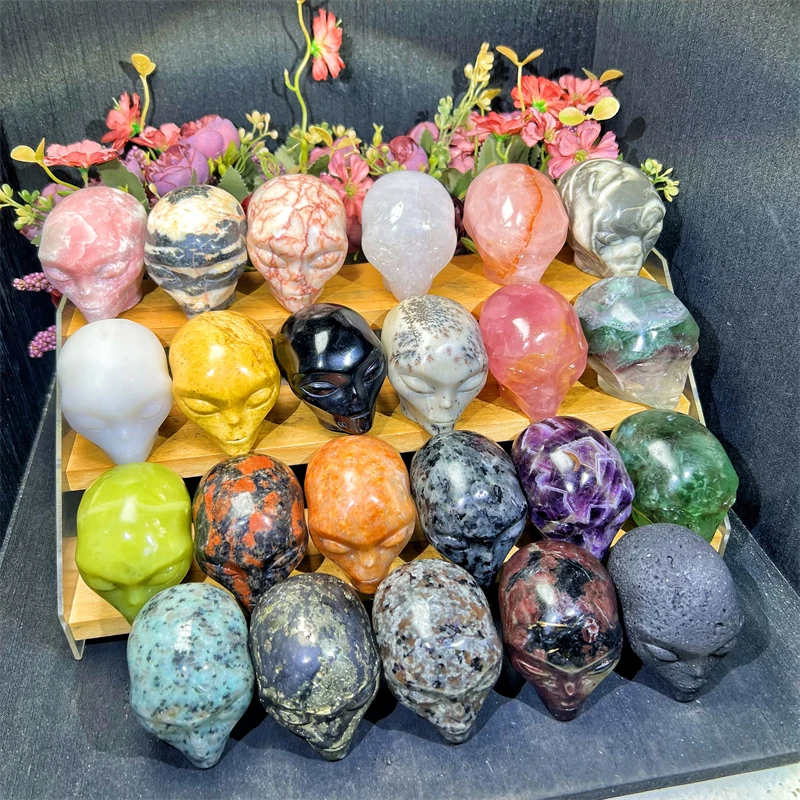 Kindfull Wholesale Beautiful  5.5CM Polished Crystal Mix Materials Alien Head for Sale